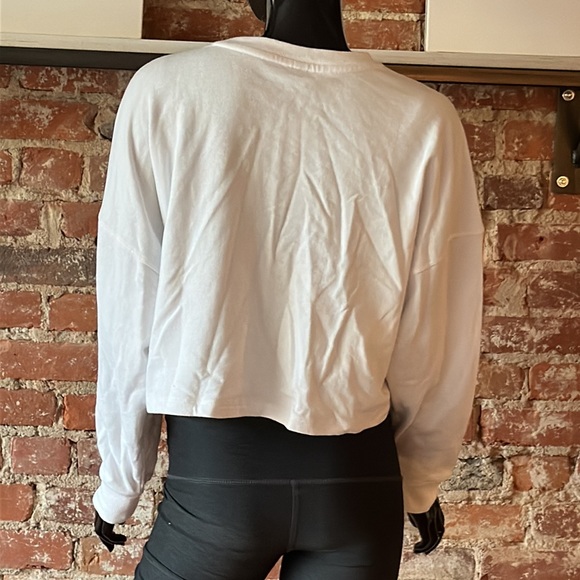 New With Tags Calvin Klein Performance Women’s Crop Pullover Sweatshirt - Picture 3 of 5